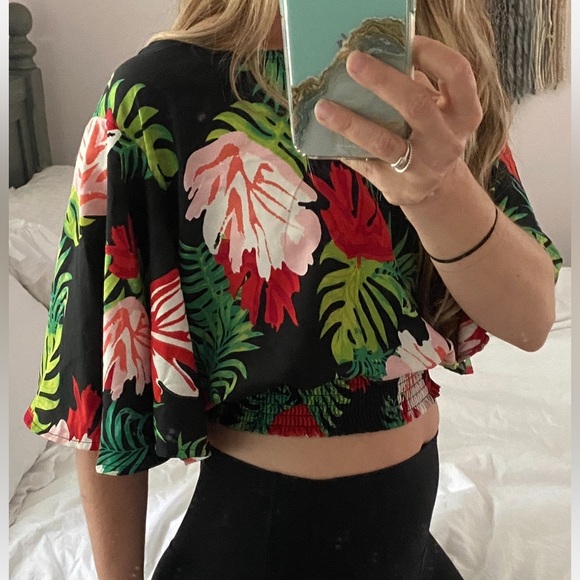 Tropical Floral Crop Top - Picture 3 of 3